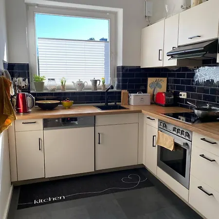 Entire 3-bedroom House For Rent Near Hamburg * 부흐홀츠 인 데어 노르트하이데