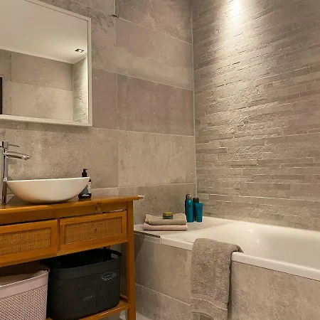Entire 3-bedroom House For Rent Near Hamburg 펜션 부흐홀츠 인 데어 노르트하이데
