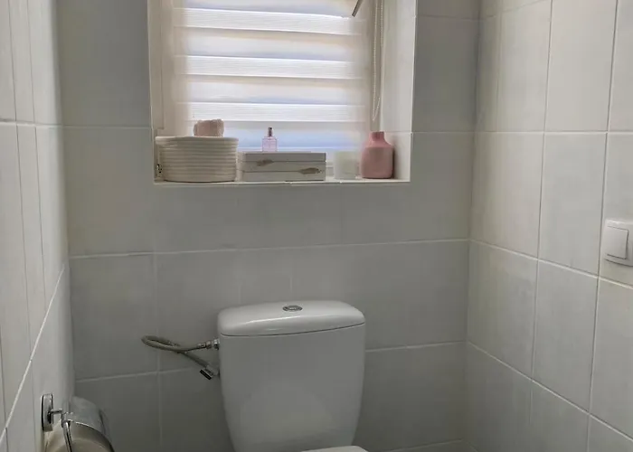 Entire 3-bedroom House For Rent Near Hamburg 펜션 부흐홀츠 인 데어 노르트하이데